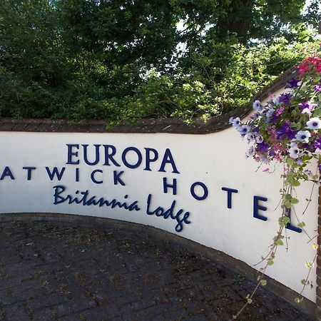 Europa Gatwick Hotel & Spa Кролей Экстерьер фото
