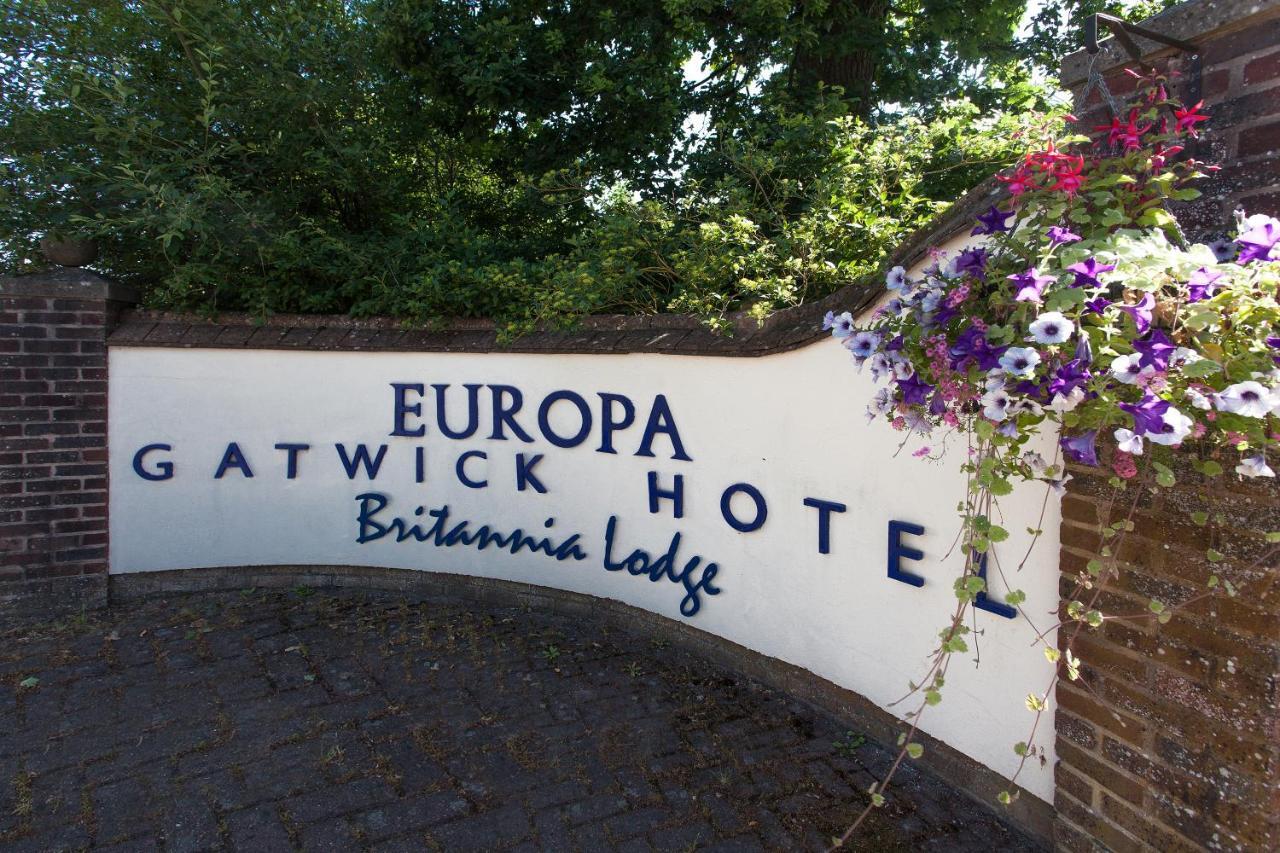 Europa Gatwick Hotel & Spa Кролей Экстерьер фото